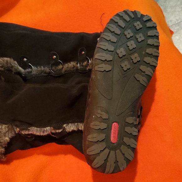 Khombu Shoes Khombu Womens Zip Side Boots Poshmark